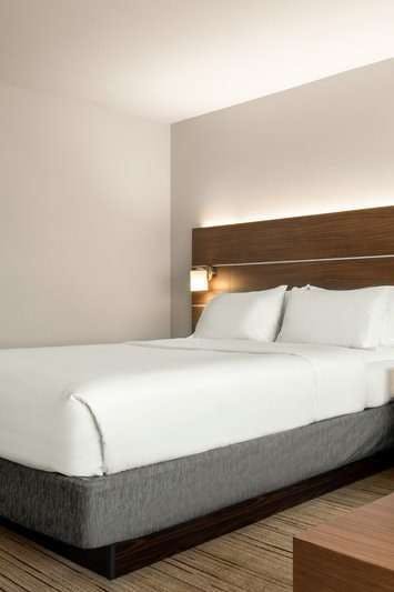 Hotel Holiday Inn Express & Suites West Des Moines Jordan Creek photo 1