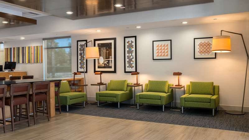Hotel Holiday Inn Express Fullerton Anaheim photo 4