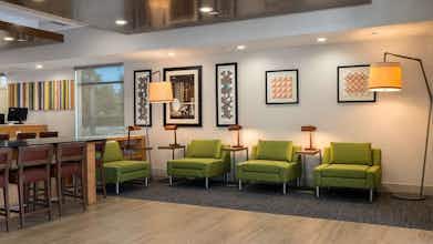 Hotel Holiday Inn Express Fullerton Anaheim photo 4