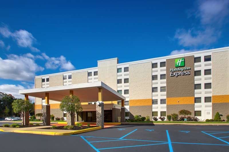 Holiday Inn Express Pittston - Scranton Airport