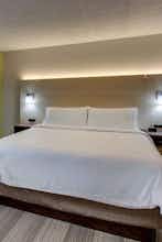 Hotel Holiday Inn Express Pittston - Scranton Airport photo 2
