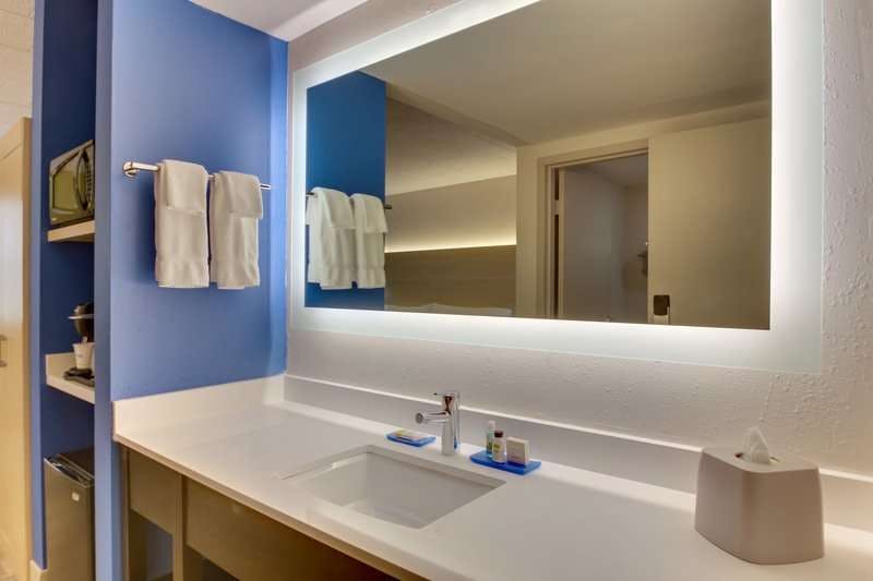 Hotel Holiday Inn Express Pittston - Scranton Airport photo 4