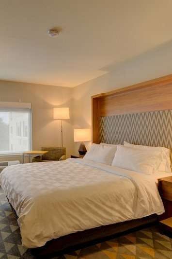 Hotel Holiday Inn Salem photo 2