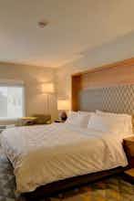 Hotel Holiday Inn Salem photo 2