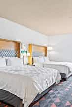 Hotel Holiday Inn St. Petersburg West photo 3