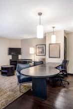 Hotel Sonesta Simply Suites Detroit Troy photo 3