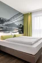 Hotel Super 8 by Wyndham Oberhausen am Centro photo 3