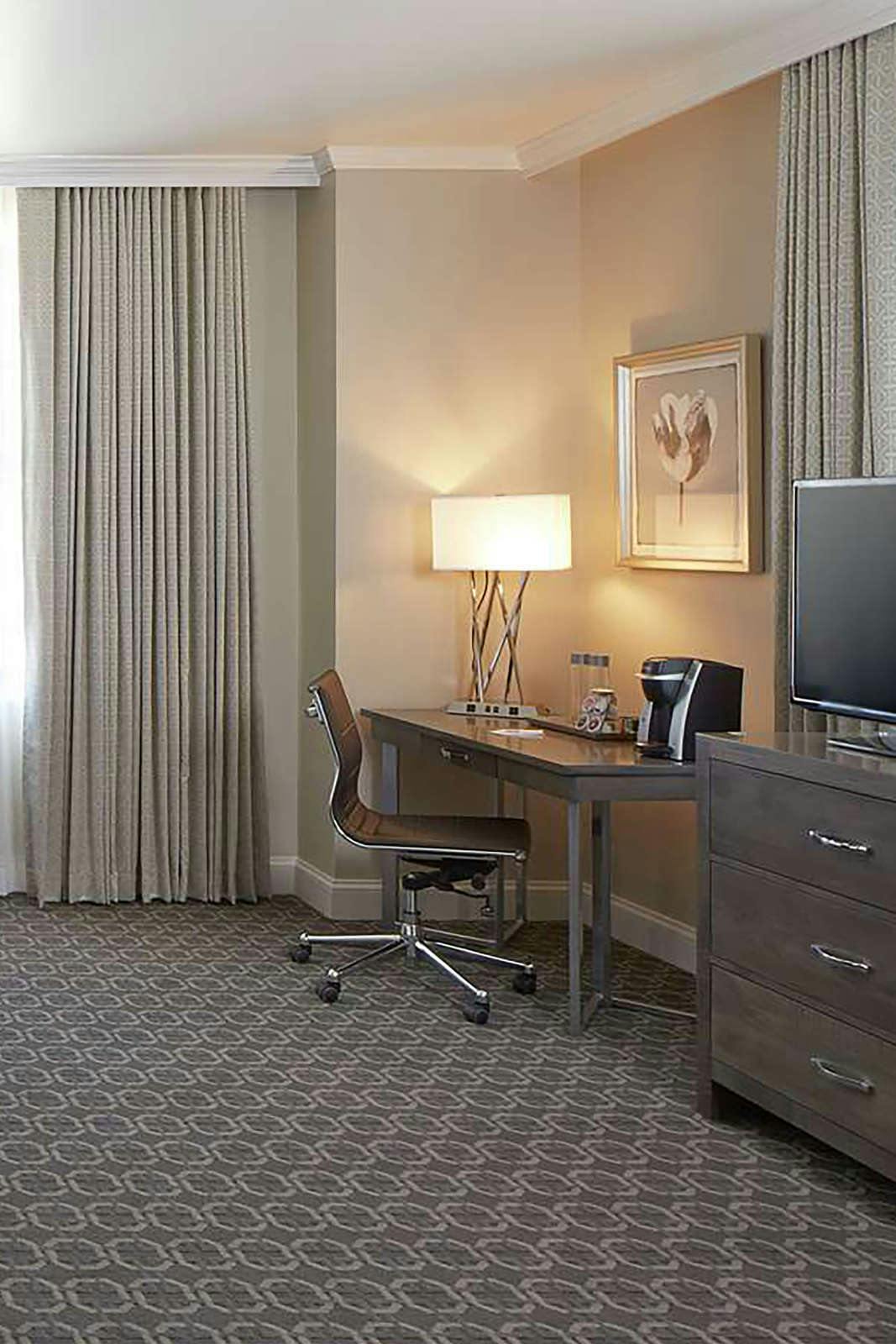 Hotel Redmont Hotel Birmingham, Curio Collection by Hilton photo 3