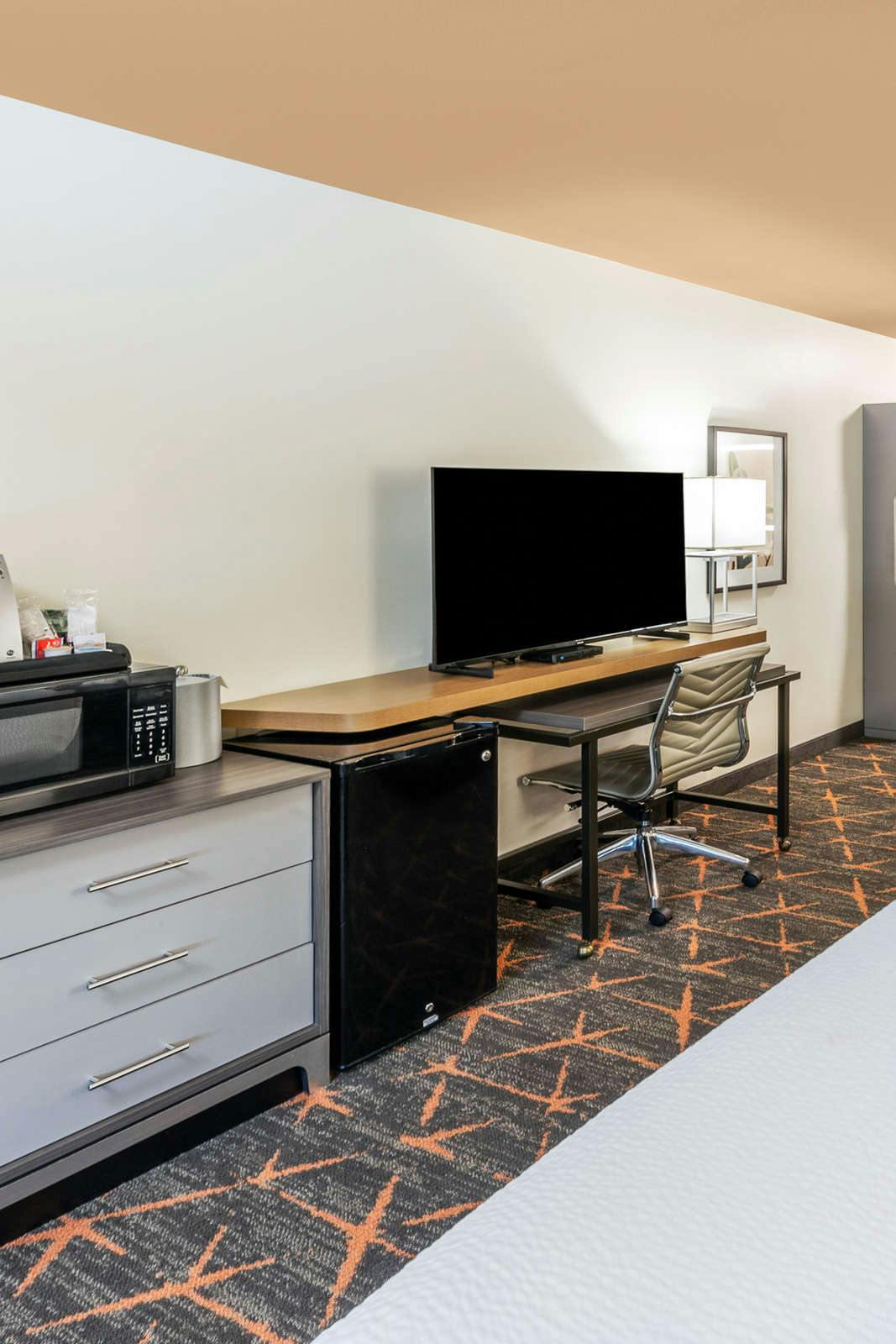 Hotel Holiday Inn Hotel & Suites Tulsa South photo 4