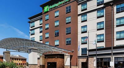 Holiday Inn Hotel & Suites Tulsa South