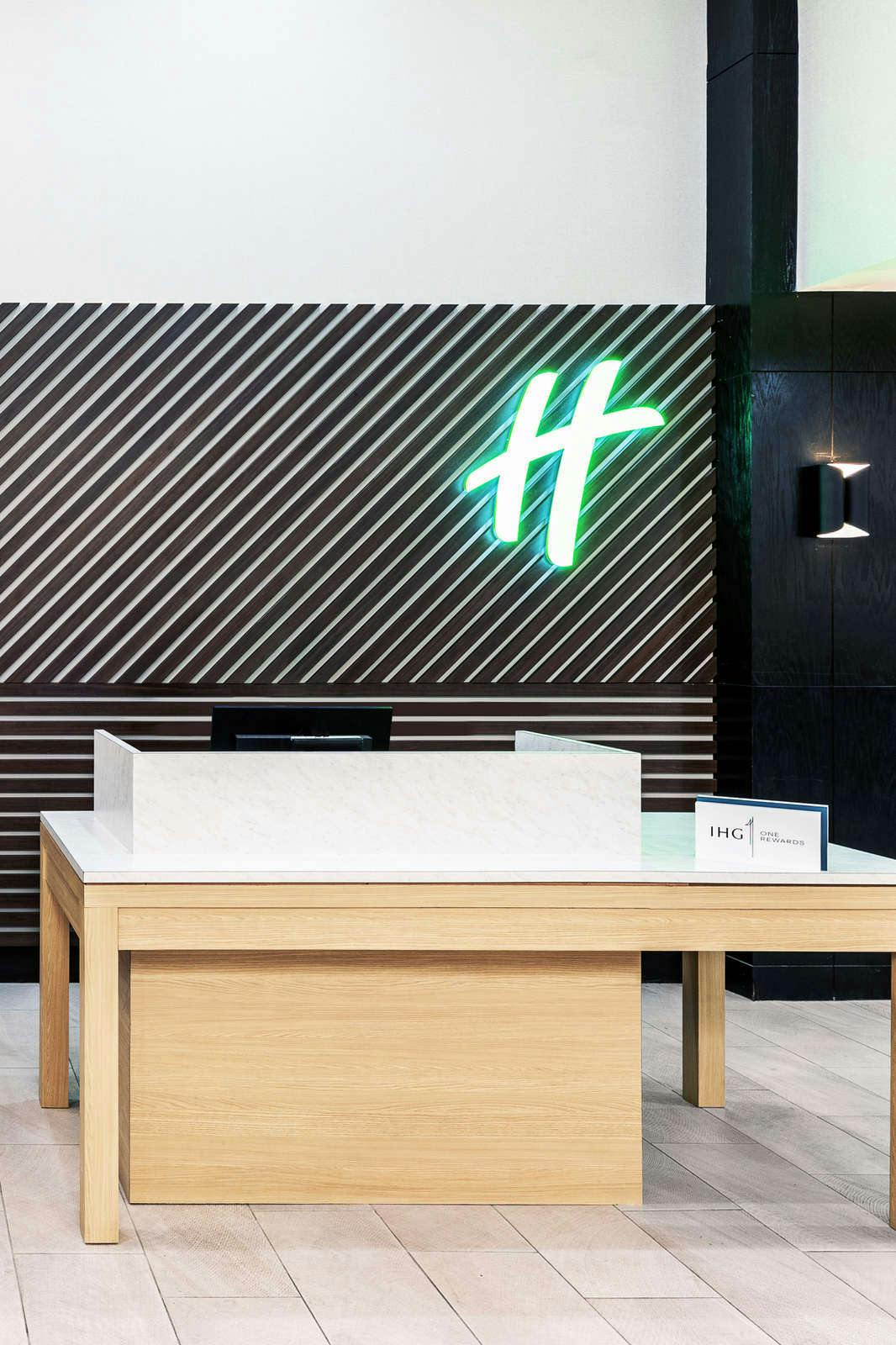 Hotel Holiday Inn Hotel & Suites Tulsa South photo 5