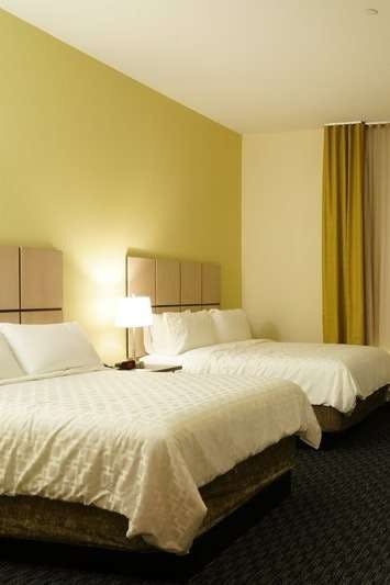 Hotel Candlewood Suites Plano North photo 2