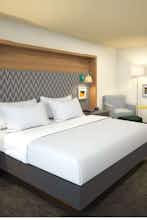 Hotel Holiday Inn & Suites Decatur - Forsyth photo 1