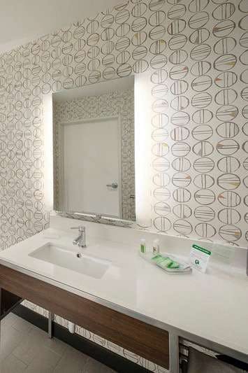 Hotel Holiday Inn & Suites Decatur - Forsyth photo 4