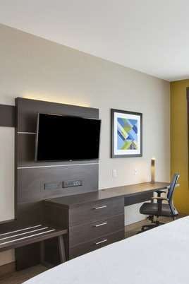 Hotel Holiday Inn Express & Suites Auburn Hills South photo 3