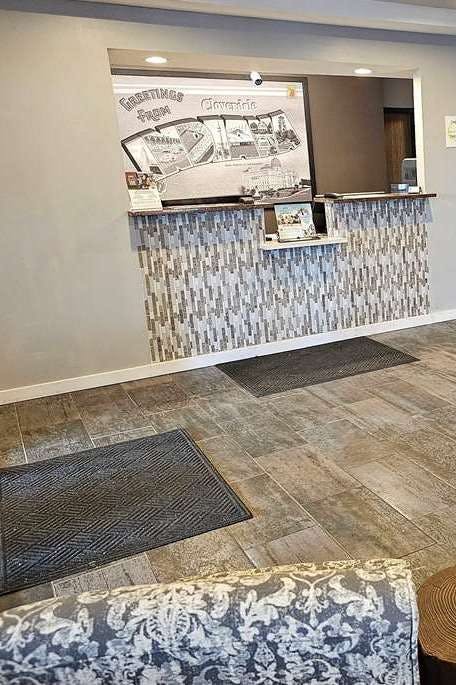 Hotel Super 8 by Wyndham Cloverdale IN photo 4