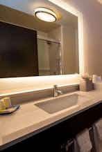 Hotel Holiday Inn Express & Suites Colorado Springs AFA Northgate photo 4