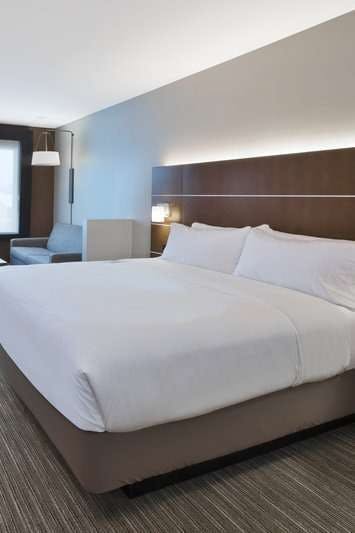 Hotel Holiday Inn Express & Suites Okemos - University Area photo 1