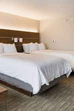 Hotel Holiday Inn Express & Suites Racine photo 2