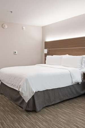 Hotel Holiday Inn Express & Suites Racine photo 1