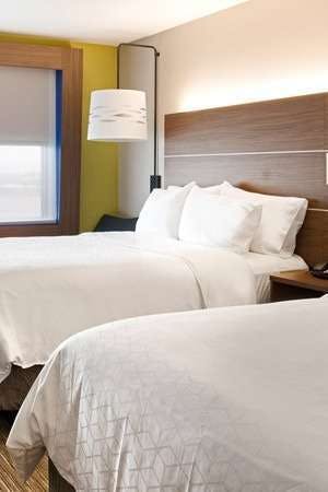 Hotel Holiday Inn Express & Suites Racine photo 3