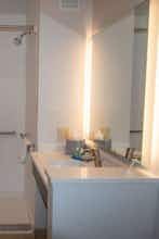 Hotel Holiday Inn Express & Suites Tonawanda Buffalo Area photo 5