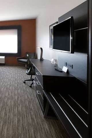 Hotel Holiday Inn Express & Suites Wentzville St Louis West photo 3