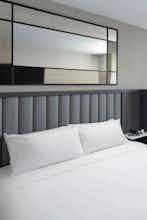 Hotel The Artisan Hotel at Tuscan Village photo 2