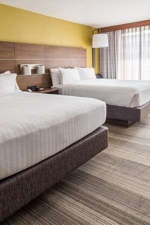 Hotel Holiday Inn Express Fullerton Anaheim photo 2