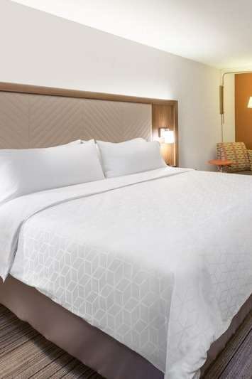 Hotel Holiday Inn Express New Albany photo 2