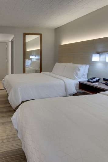 Hotel Holiday Inn Express Pittston - Scranton Airport photo 3