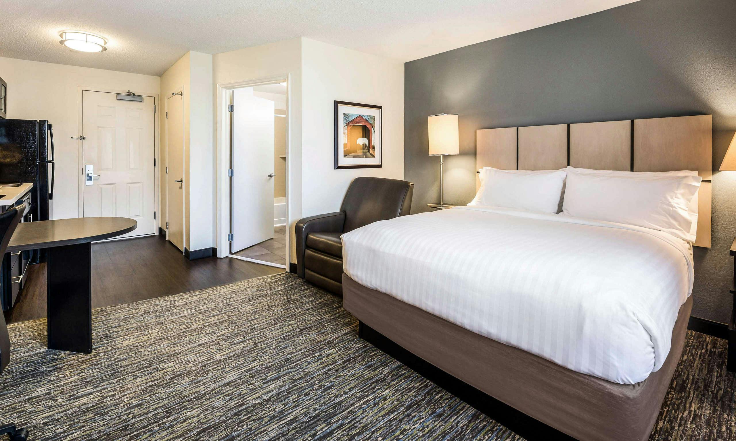 Hotel Sonesta Simply Suites Phoenix Glendale photo 1