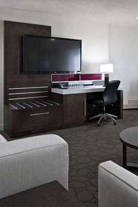 Hotel Delta Hotels by Marriott Edmonton South Conference Centre photo 1