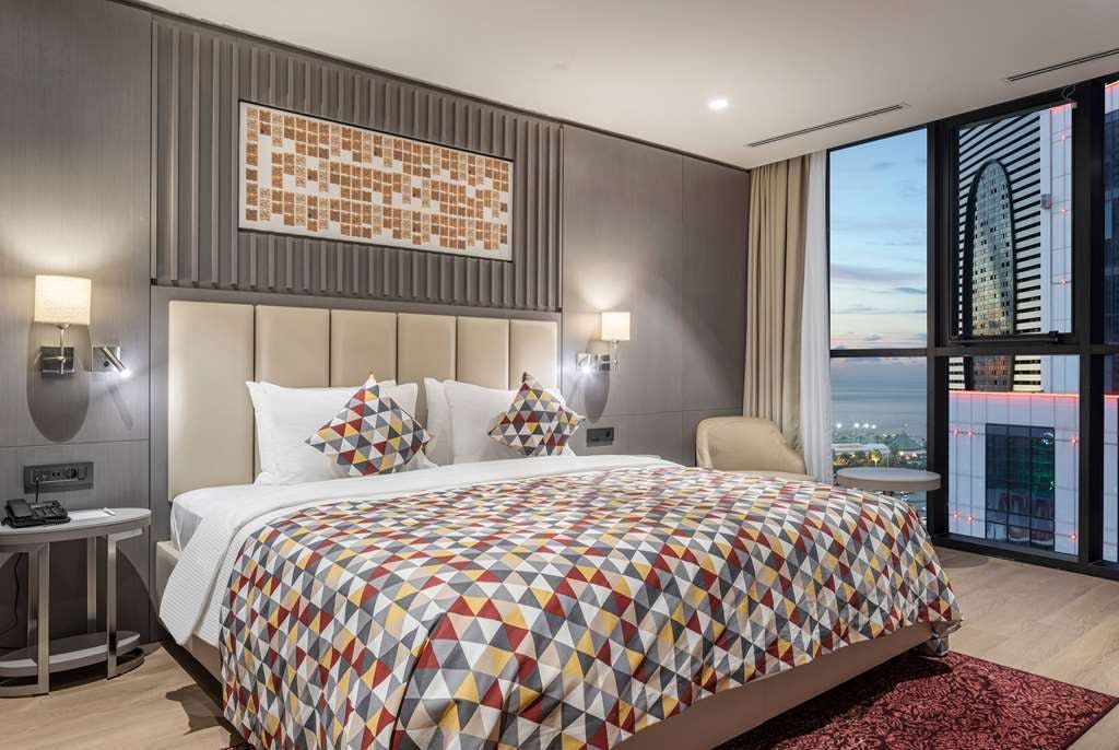 Hotel Ramada Plaza by Wyndham Batumi photo 3