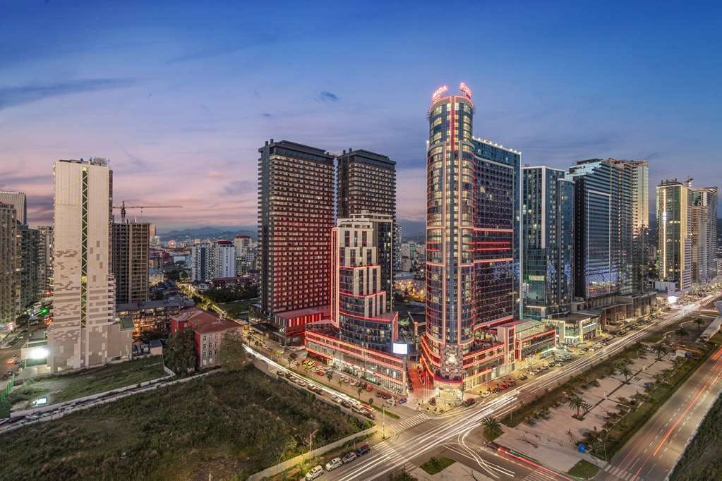 Hotel Ramada Plaza by Wyndham Batumi photo 2