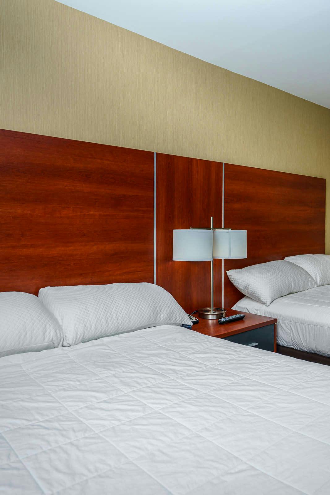 Hotel Sky Hotel Flushing photo 4