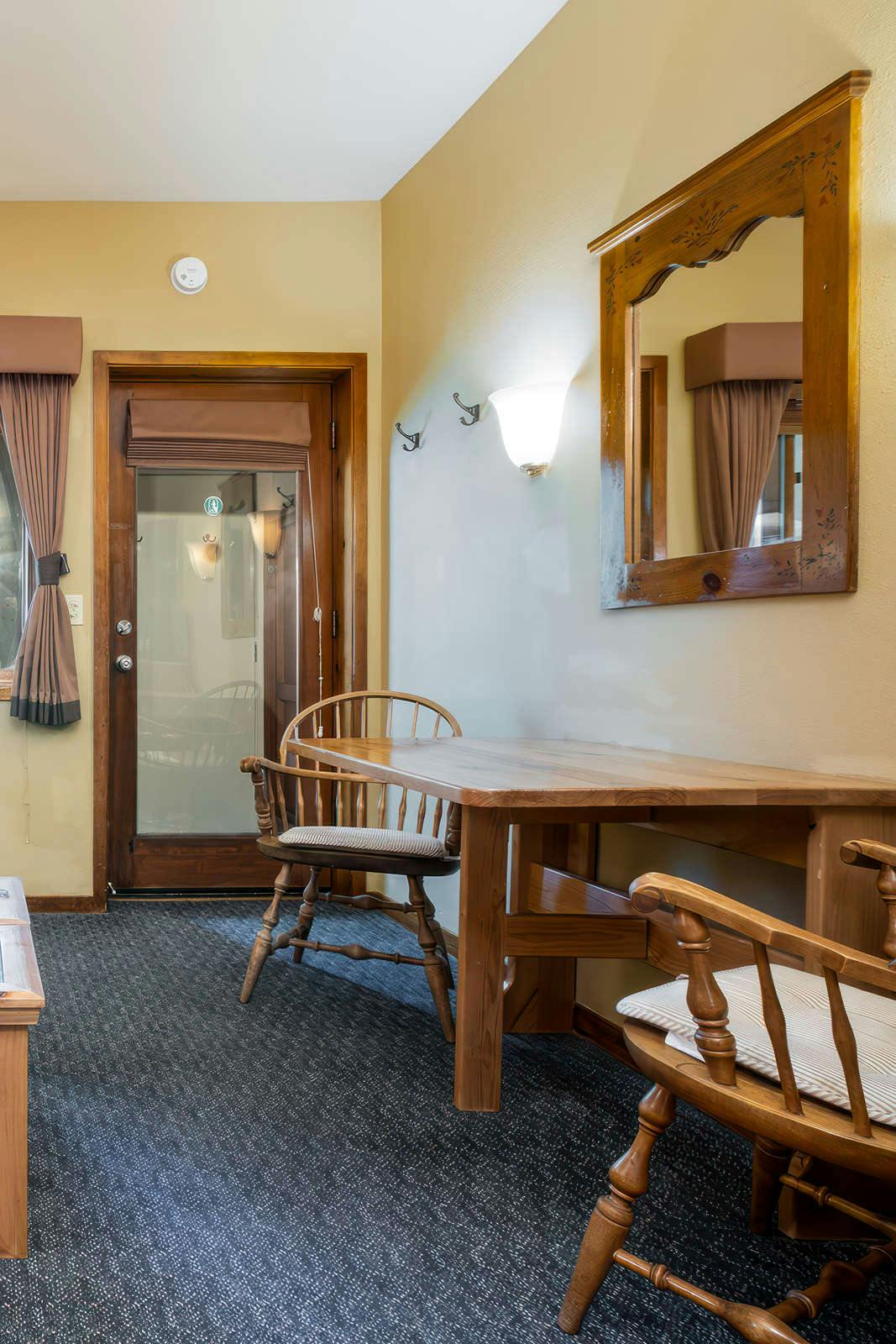 Hotel Olympic Village Inn photo 5