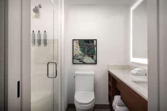 Hotel SpringHill Suites New York Queens photo 5