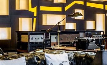 The Chicago Hotel Collection - Magnificent Mile