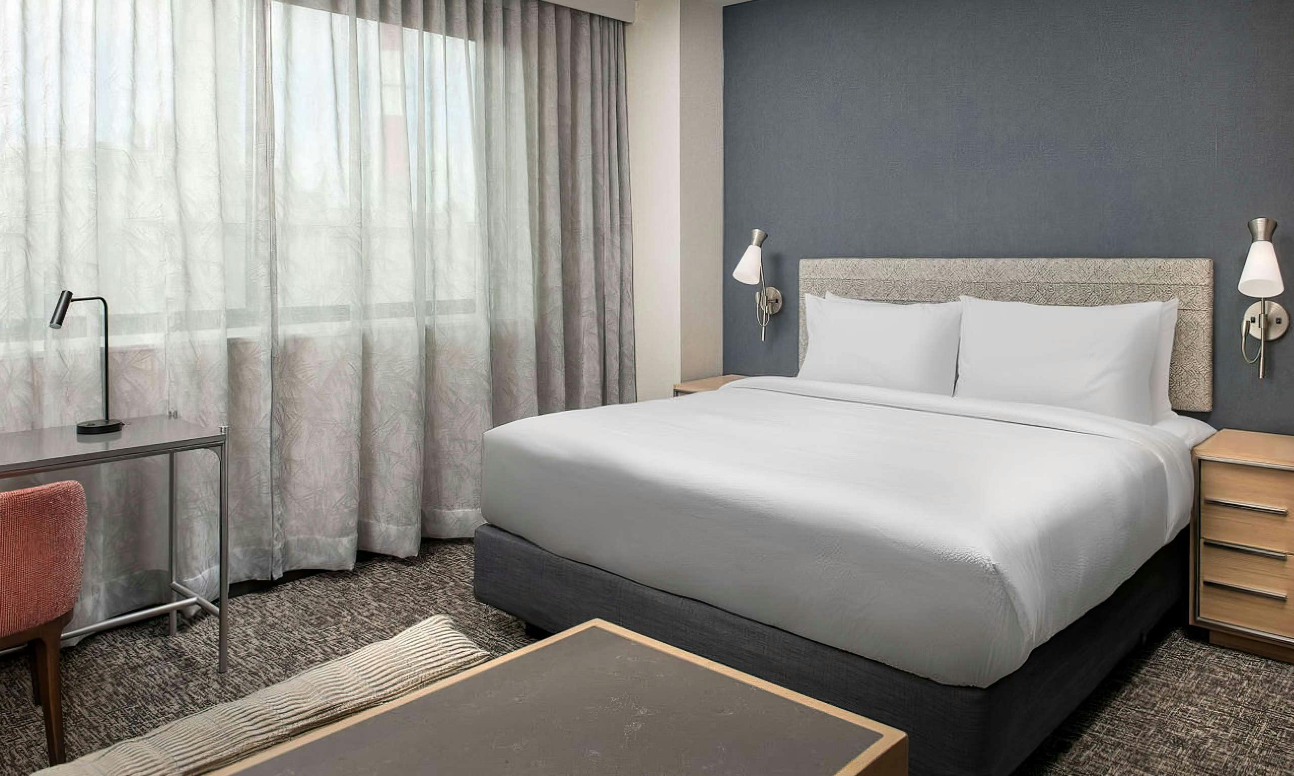 Hotel SpringHill Suites New York Queens photo 1