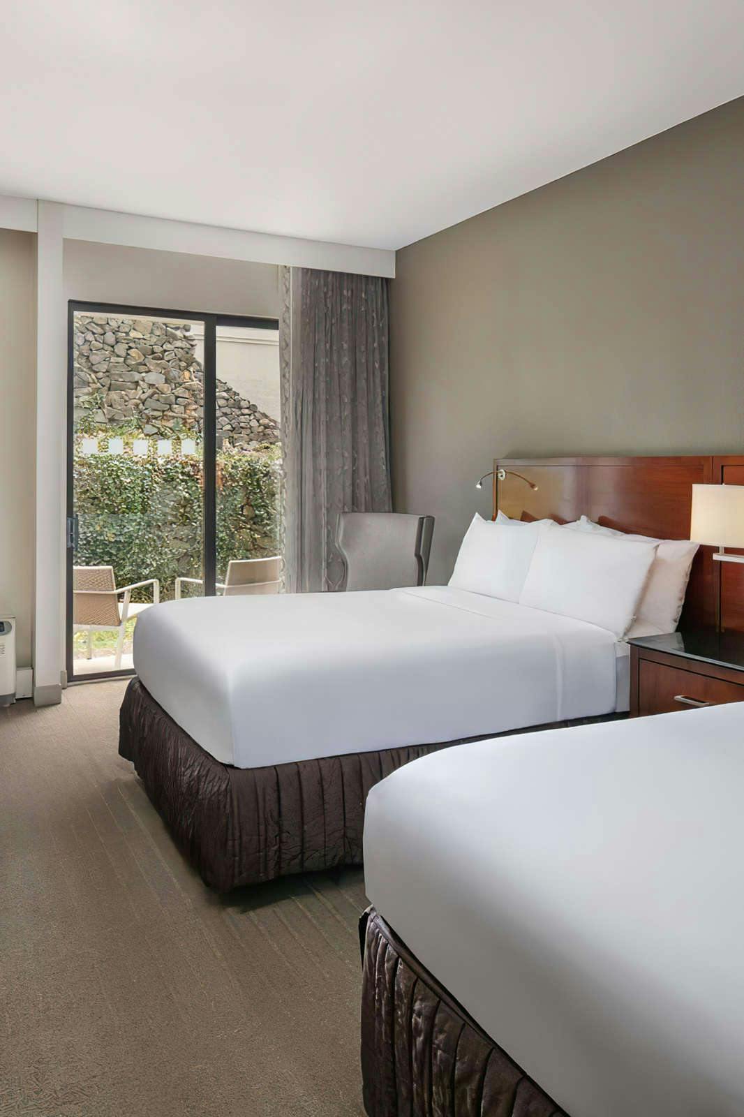 Hotel Sonesta Charlotte Lower South End photo 2