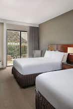 Hotel Sonesta Charlotte Lower South End photo 2