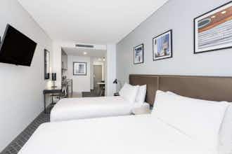 Hotel Holiday Inn & Suites Sydney Bondi Junction photo 2