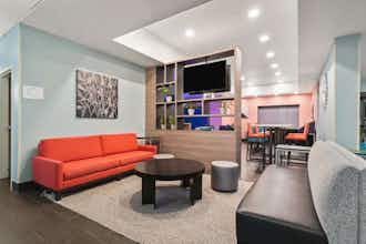 Hotel Holiday Inn & Suites Bothell photo 3