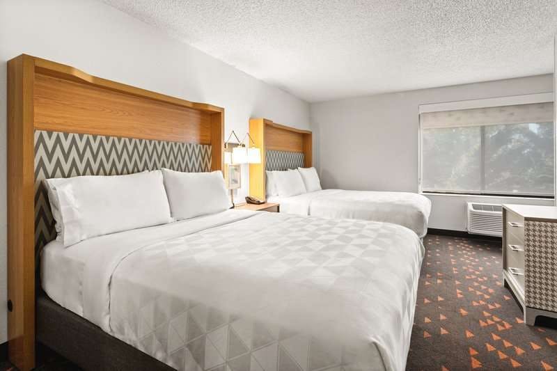 Hotel Holiday Inn & Suites Bothell photo 2