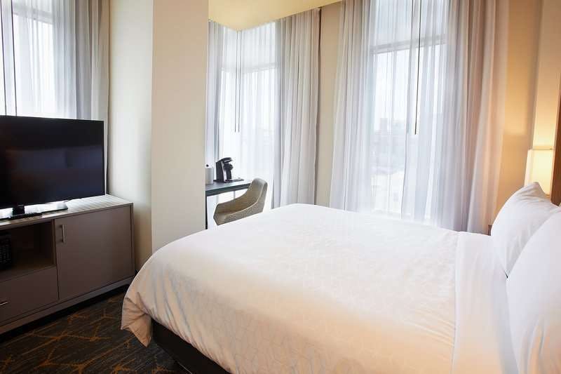 Hotel Holiday Inn Louisville Downtown photo 3
