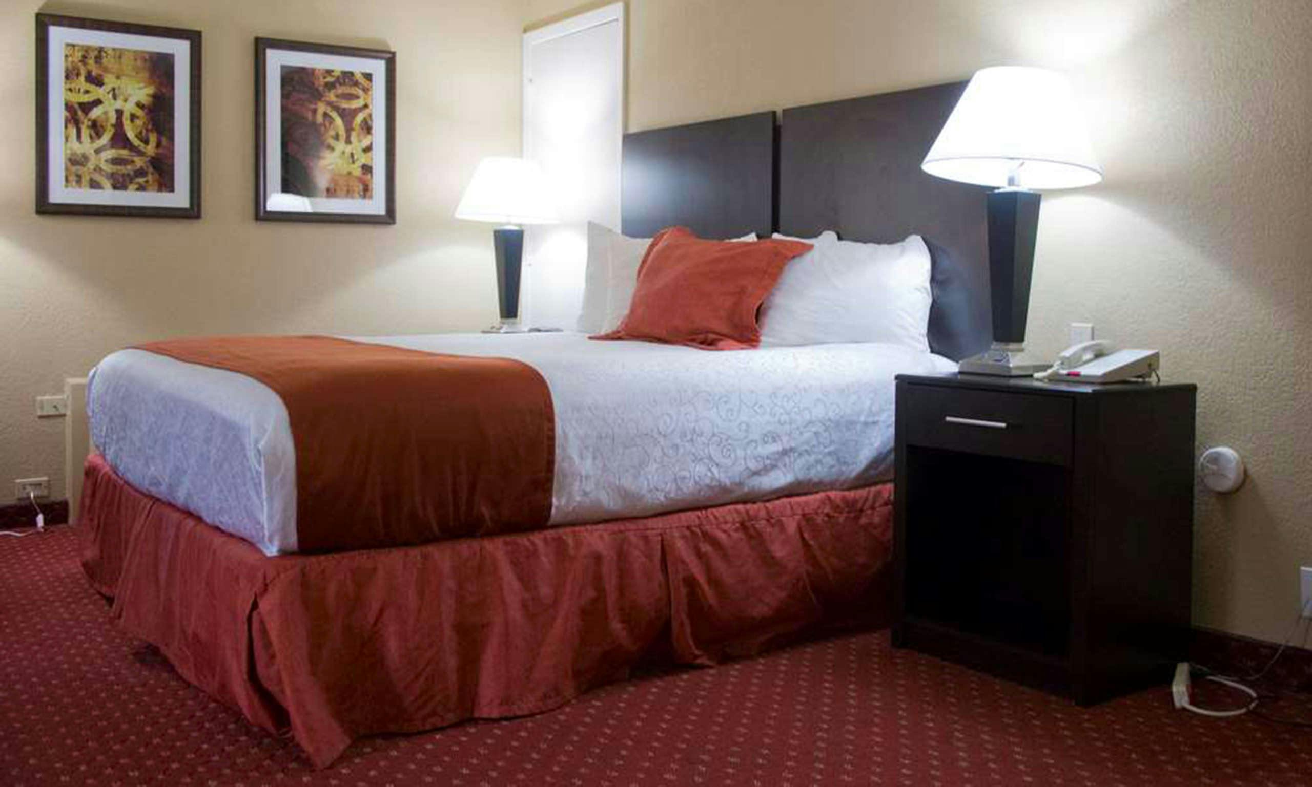 Last Minute Hotel Deals In Coralville Hoteltonight