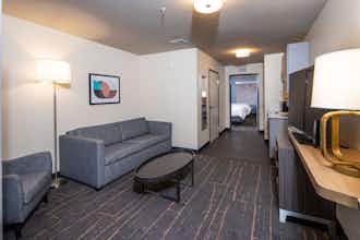 Hotel Holiday Inn & Suites Detroit Troy photo 4