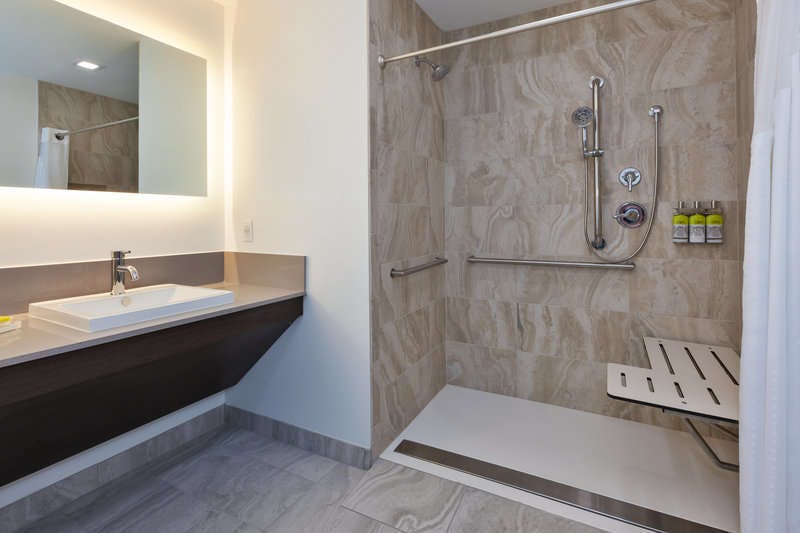 Hotel Holiday Inn Cookeville photo 5