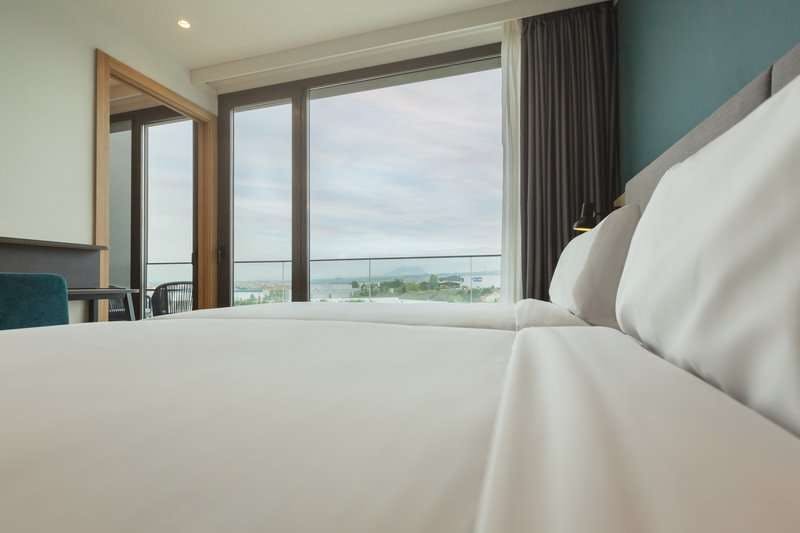 Hotel Holiday Inn Barcelona Sant Cugat photo 2